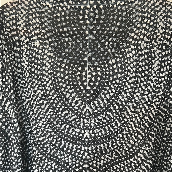 Chico's Black and White Geometric Tunic - Picture 8 of 10